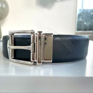 LIKE NEW Burberry Reversible Check Leather Belt